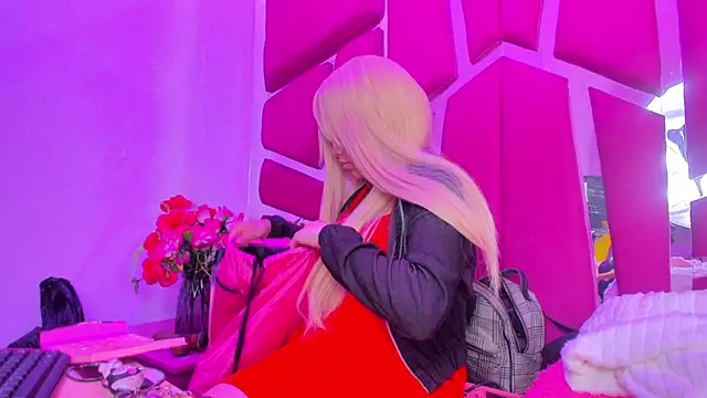 ivyqueen28 online show from June 1, 2026, 9:49 pm