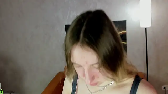 Lilyy Lark online show from May 14, 2026, 1:01 am