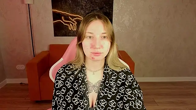 Lilyy Lark online show from May 23, 2026, 12:49 am