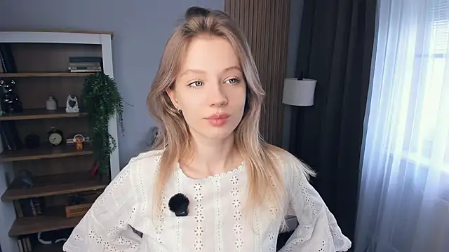 katemossse online show from May 7, 2026, 7:47 am