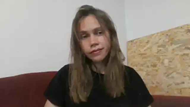 Lisahoppii online show from May 12, 2026, 3:09 pm