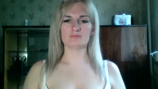 Snapshot of MartaHaze chatting on May 15, 2026, 9:16 am MartaHaze online show from May 15, 2026, 9:16 am