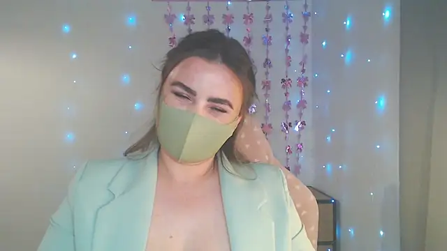 Snapshot of MillaVelvet chatting on May 11, 2026, 12:11 pm MillaVelvet online show from May 11, 2026, 12:11 pm