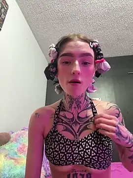 Snapshot of she-dulce chatting on May 14, 2026, 11:55 pm she-dulce online show from May 14, 2026, 11:55 pm