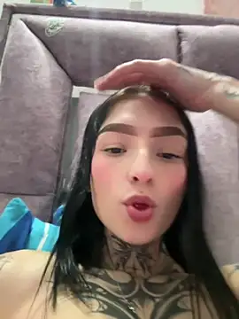Snapshot of she-dulce chatting on May 18, 2026, 7:14 am she-dulce online show from May 18, 2026, 7:14 am