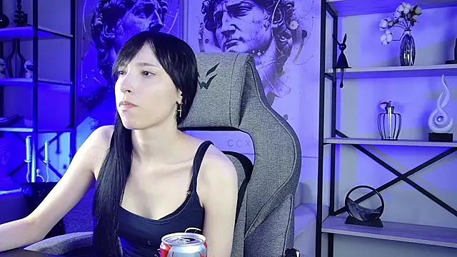 SeraphineSparda online show from July 28, 2026, 2:35 pm