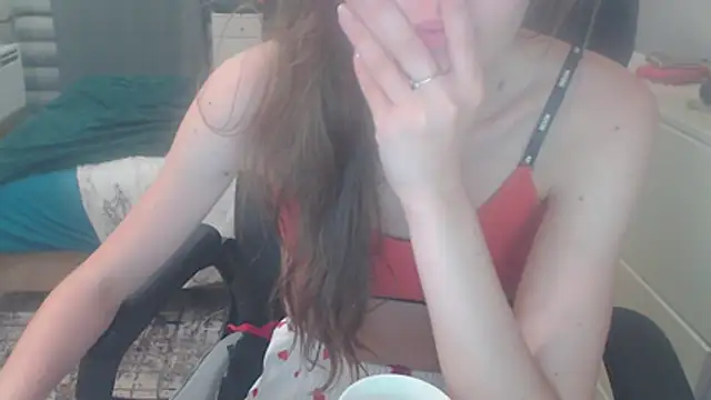 Snapshot of juili_juili chatting on May 18, 2026, 8:36 pm juili juili online show from May 18, 2026, 8:36 pm
