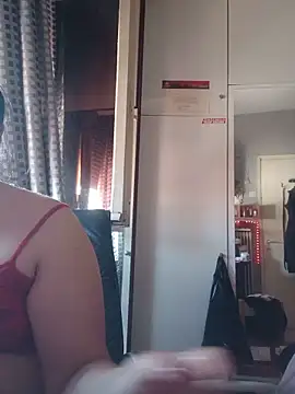 Snapshot of LittleMairy chatting on June 15, 2026, 1:02 pm LittleMairy online show from June 15, 2026, 1:02 pm