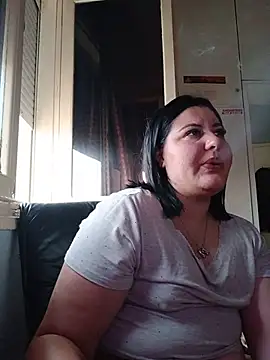 Snapshot of LittleMairy chatting on July 3, 2026, 3:35 am LittleMairy online show from July 3, 2026, 3:35 am