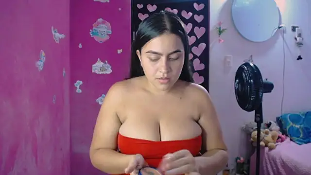Kiara tits online show from May 31, 2026, 1:36 am
