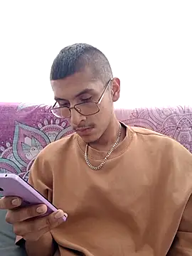 Snapshot of Lil_black009 chatting on May 6, 2026, 6:57 pm Lil black009 online show from May 6, 2026, 6:57 pm