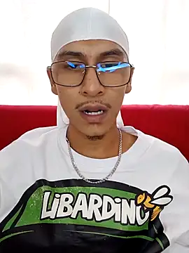Snapshot of Lil_black009 chatting on May 21, 2026, 4:25 pm Lil black009 online show from May 21, 2026, 4:25 pm