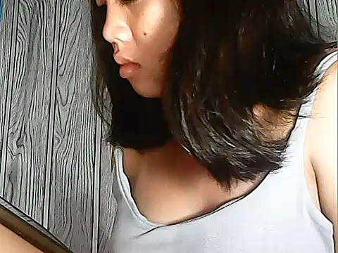 Snapshot of Yours_AsianPinayGirl18 chatting on July 30, 2026, 10:31 pm Yours AsianPinayGirl18 online show from July 30, 2026, 10:31 pm