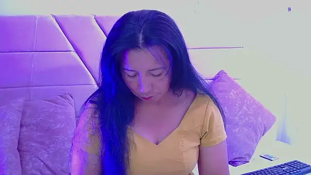 Snapshot of Scarlett_Divine chatting on May 9, 2026, 2:22 pm Scarlett Divine online show from May 9, 2026, 2:22 pm