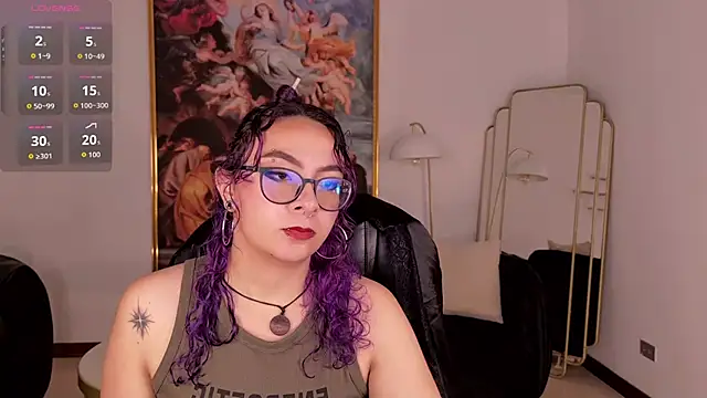 Snapshot of LoiseHarper chatting on May 31, 2026, 5:42 pm LoiseHarper online show from May 31, 2026, 5:42 pm