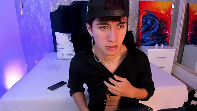 Snapshot of Liam_Grayson_ chatting on May 20, 2026, 12:55 pm Liam Grayson online show from May 20, 2026, 12:55 pm