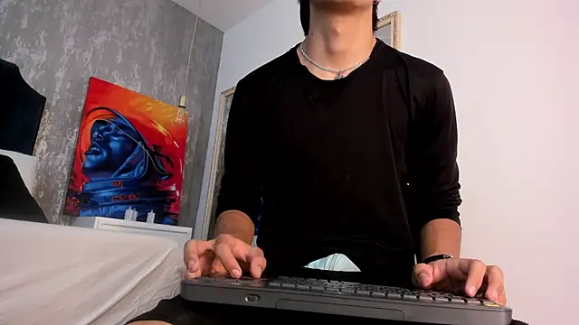 Snapshot of Liam_Grayson_ chatting on May 23, 2026, 1:04 pm Liam Grayson online show from May 23, 2026, 1:04 pm