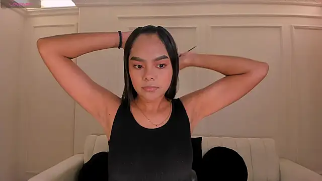 SaphiraJames online show from July 22, 2026, 1:52 am