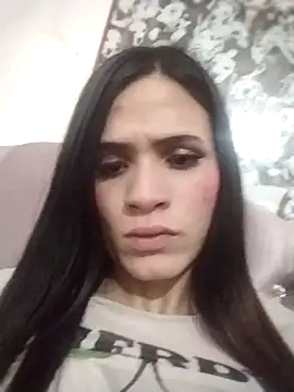 Juliette Doll  online show from May 9, 2026, 1:44 am