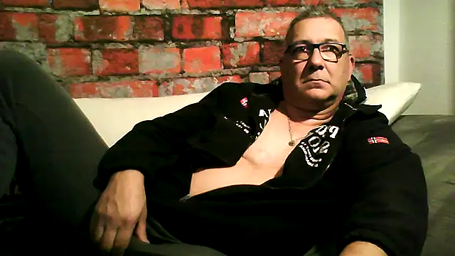 Soloyan online show from January 6, 2026, 10:34 pm