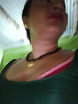 Snapshot of Haliya8 chatting on May 15, 2026, 4:25 pm Haliya8 online show from May 15, 2026, 4:25 pm