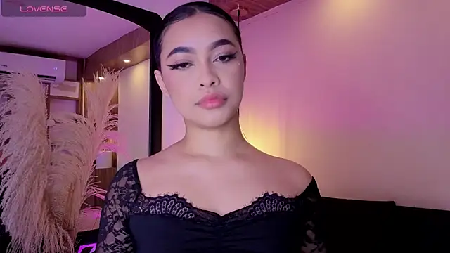 Snapshot of Chloe_monroee chatting on July 2, 2026, 3:23 am Chloe monroee online show from July 2, 2026, 3:23 am
