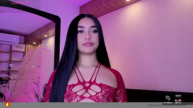 Snapshot of Chloe_monroee chatting on August 2, 2026, 3:38 am Chloe monroee online show from August 2, 2026, 3:38 am