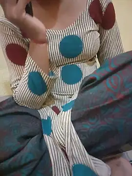 Snapshot of Seema_yadav01 chatting on June 3, 2026, 9:23 am Seema yadav01 online show from June 3, 2026, 9:23 am