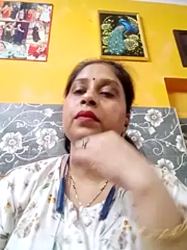CuteKajal67 online show from May 1, 2026, 12:32 pm