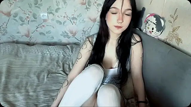 NastiLuxe online show from May 3, 2026, 3:18 pm