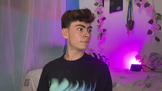  peachyboy online show from May 9, 2026, 1:44 am