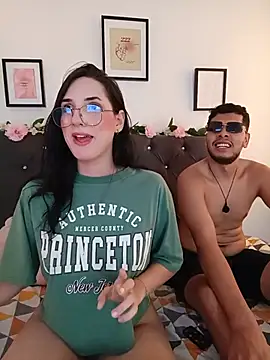 ViancaMoretti online show from May 24, 2026, 3:50 pm