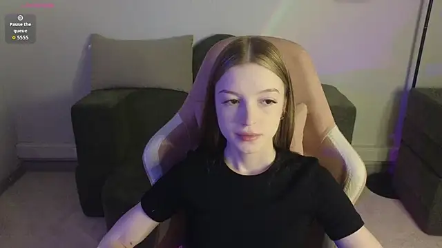 Eva Th0mpson online show from June 10, 2026, 1:28 am