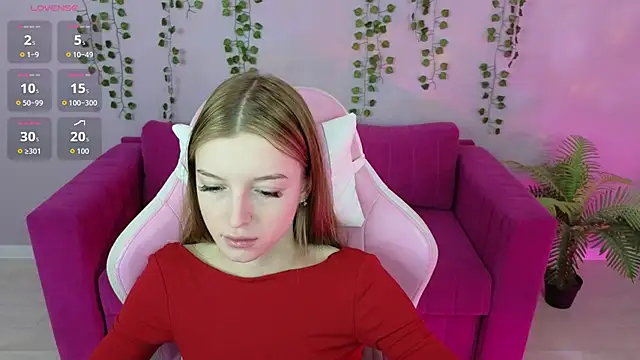Eva Th0mpson online show from June 11, 2026, 2:53 am