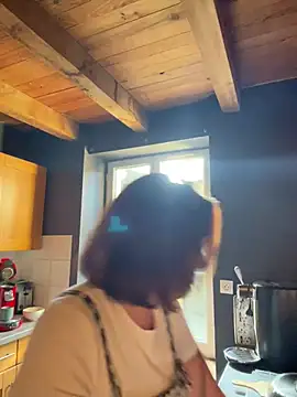 zelda252 online show from July 9, 2026, 3:49 pm