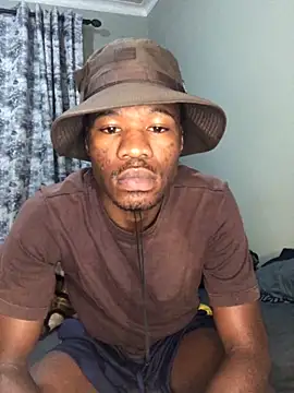 Snapshot of thandolezwe1 chatting on May 4, 2026, 11:45 pm thandolezwe1 online show from May 4, 2026, 11:45 pm