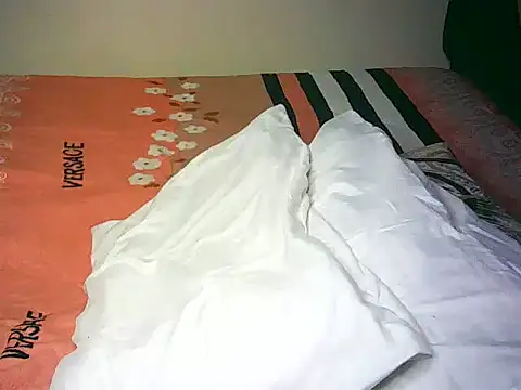 lovvelyheers online show from July 23, 2026, 11:02 pm