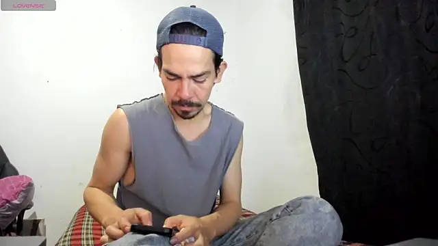 Snapshot of Piter_Drako chatting on June 17, 2026, 10:43 pm Piter Drako online show from June 17, 2026, 10:43 pm