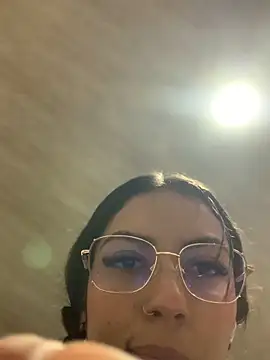Snapshot of Julieth_ec chatting on June 4, 2026, 12:11 pm Julieth ec online show from June 4, 2026, 12:11 pm