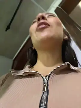 Snapshot of Julieth_ec chatting on July 31, 2026, 12:37 pm Julieth ec online show from July 31, 2026, 12:37 pm