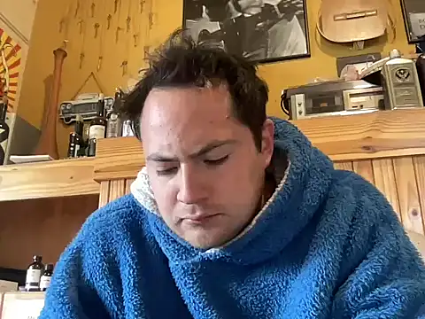 alecsgzz online show from May 12, 2026, 5:21 pm