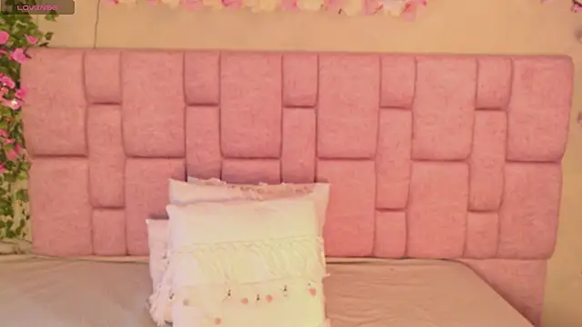 Snapshot of TiffanyEbony_ chatting on May 12, 2026, 1:52 pm TiffanyEbony online show from May 12, 2026, 1:52 pm