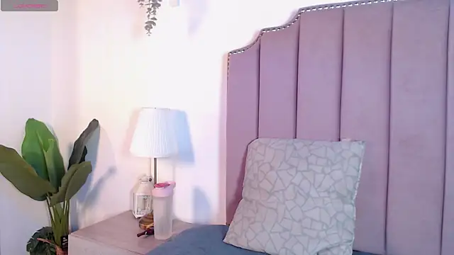 Snapshot of Littlejade_dh chatting on May 25, 2026, 11:49 am Littlejade dh online show from May 25, 2026, 11:49 am