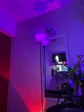 LarryGarzon online show from May 6, 2026, 11:21 pm