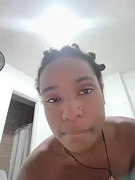 Snapshot of OshunHoney chatting on July 24, 2026, 1:47 am OshunHoney online show from July 24, 2026, 1:47 am