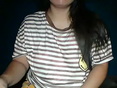 Snapshot of MommyKaye30 chatting on May 15, 2026, 8:05 pm MommyKaye30 online show from May 15, 2026, 8:05 pm