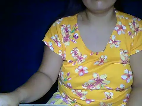 Snapshot of MommyKaye30 chatting on May 19, 2026, 6:47 pm MommyKaye30 online show from May 19, 2026, 6:47 pm