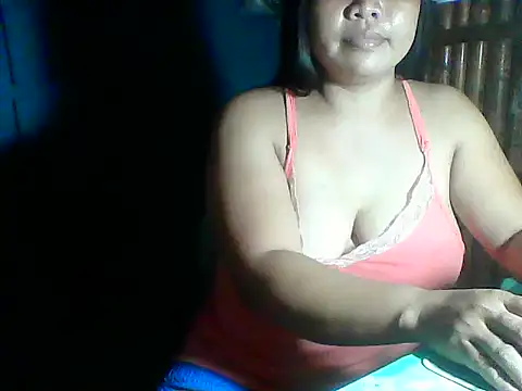 Snapshot of MommyKaye30 chatting on May 24, 2026, 11:37 am MommyKaye30 online show from May 24, 2026, 11:37 am