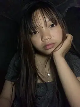 Snapshot of Cham-py chatting on May 9, 2026, 1:55 am Cham-py online show from May 9, 2026, 1:55 am