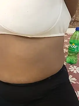 Snapshot of Sumona_darlinh chatting on July 5, 2026, 6:42 am Sumona darlinh online show from July 5, 2026, 6:42 am